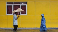 Menurut Kepala Laboratorium Geodesi ITB, Dr Heri Andreas, dalam acara Blak-blakan detikcom bahwa ada satu pulau lain yang lebih mengkhwatirkan ketimbang Jawa. Yaitu adalah  Sumatera dan Kalimantan. STR/AFP via Getty Images.