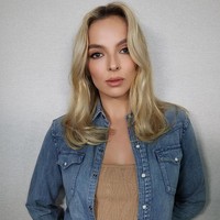 Jodie Corner, aktris asal Inggris sempat merasa sangat ketakutan karena ada penguntit online yang mengancam akan membantainya dan keluarganya. Foto: dok. Instagram