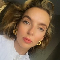 Aktris yang membintangi serial Killing Eve bahkan sempat menghindari media sosial karena takut dengan ancaman tersebut. Tampak bersembunyi karena ketakutan, Jodie hampir tak mengunggah apapun di media sosialnya selama enam minggu. Foto: dok. Instagram