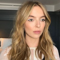 Penyelidikan masih berlangsung. Ini melibatkan ancaman dan pelecehan yang dilakukan melalui media sosial kepada aktris Inggris Jodie Comer, pernyataan resmi pihak kepolisian. Foto: dok. Instagram