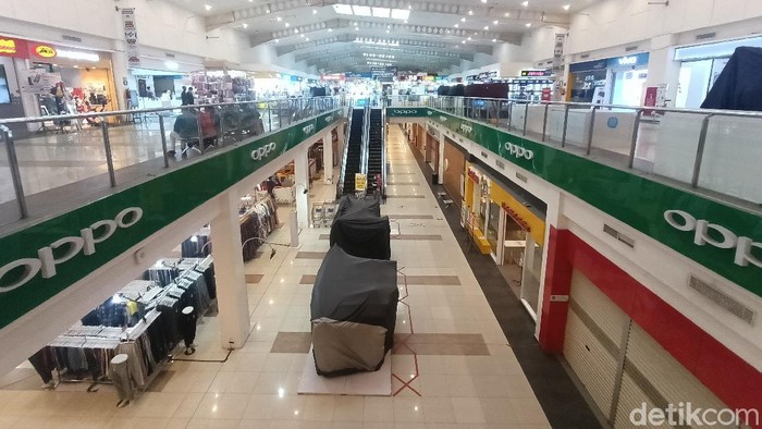 Mal di Karawang