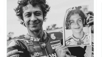 Selamanya terima kasih, Rossi! Foto: Twitter