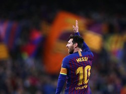 Dan Messi, jika jadi datang, akan menjadi ujung tombak utama PSG musim depan. Kelihaian pemilik 6 Ballon dOr itu dalma menjebol gawang lawan akan membuat barisan depan PSG kian mengerikan. Trisula Neymar, Mbappe, Messi siap meneror pertahan lawan. Messi sendiri sudah resmi meninggalkan Barcelona usai tidak memperpanjang kontraknya (Foto: AP/Manu Fernandez)
