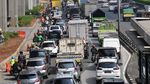 PPKM Level 4 Belum Usai, Jalanan Jakarta Padat Kendaraan