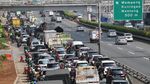 PPKM Level 4 Belum Usai, Jalanan Jakarta Padat Kendaraan