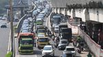 PPKM Level 4 Belum Usai, Jalanan Jakarta Padat Kendaraan