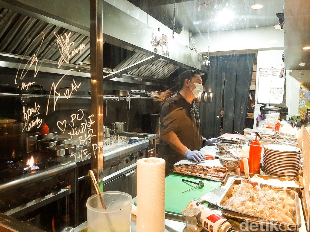 Pò Noodle Bar: Restoran Mie Chinese Bergaya Kontemporer