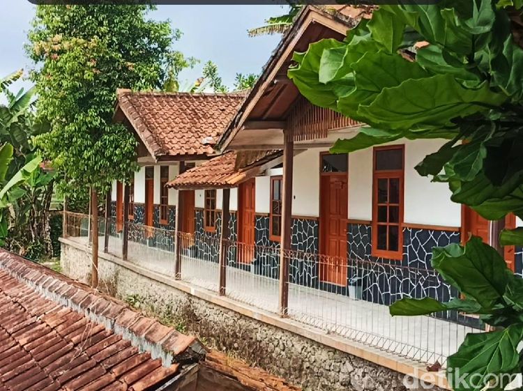 Potret Miris Penginapan Air Panas Pertama di Ciwidey: Sepi dan Rugi!