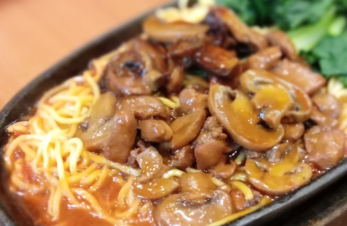 Resep Hot Plate Mie Ayam Jamur ala Restoran yang Gurih Mantap