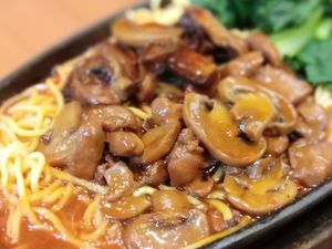 Resep Hot Plate Mie Ayam Jamur ala Restoran yang Gurih Mantap