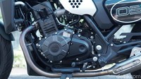 Di atas kertas, mesin SM3 ini diklaim dapat menggelontorkan tenaga sebesar 36.2 HP di putaran mesin 9.000 RPM. Sedangkan untuk torsinya, dapat di angka 33 Nm di putaran mesin 6.500 RPM Foto: Muhammad Hafizh Gemilang