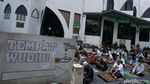Suasana Salat Jumat Saat PPKM Level 4 di Masjid Al Falah Benhil