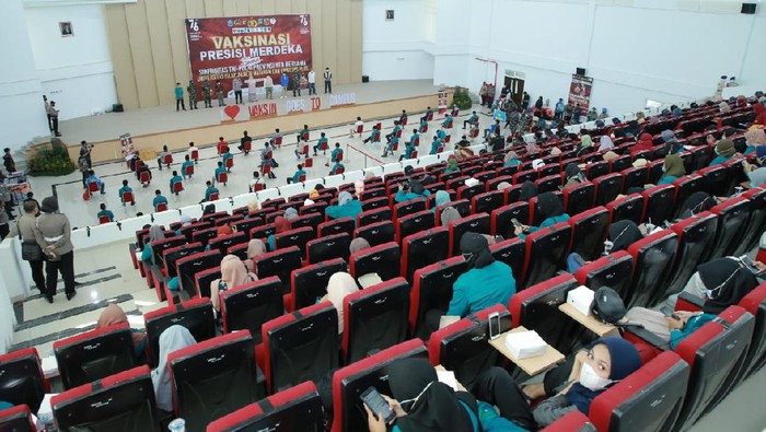 Vaksinasi COVID-19 1.000 mahasiswa UIN Mataram, NTB
