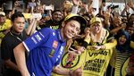 Valentino Rossi Gantung Helm Usai 26 Tahun Balap Motor