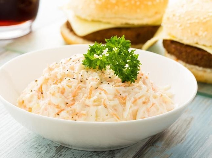 10 Resep Salad Buah dan Sayur yang Segar Enak