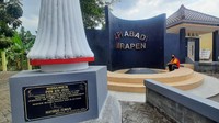 Waktu itu, nyala api kecil. Namun sekarang, nyala api abadi Mrapen lebih besar dibandingkan dulu. Api Abadi Mrapen tidak hanya diburu sebagai fenomena geologi alam, namun juga dicari pengunjung untuk melakukan sejumlah ritual keagamaan. (Manik Priyo Prabowo/detikTravel)
