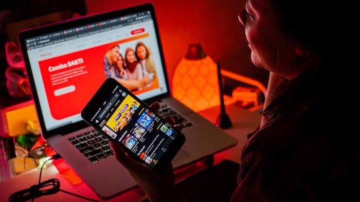 Asyik, Bisa Akses Aplikasi Noice Bebas Kuota Lho Aplikasi audio Streaming Noice kini bisa diakses bebas kuota lho. Tapi harus menggunakan provider Telkomsel.
Setelah sukses meluncurkan berbagai judul podcast baru dan lini terbaru dalam bentuk Audiobook atau ‘Noicebook’, aplikasi audio Streaming Noice umumkan kemitraan istimewa dengan Telkomsel, salah satu perusahaan telekomunikasi digital terdepan di Indonesia.
