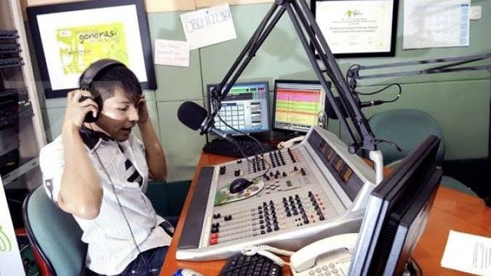 Aplikasi audio Streaming Noice kini bisa diakses bebas kuota lho. Tapi harus menggunakan provider Telkomsel.


Setelah sukses meluncurkan berbagai judul podcast baru dan lini terbaru dalam bentuk Audiobook atau ‘Noicebook’, aplikasi audio Streaming Noice umumkan kemitraan istimewa dengan Telkomsel, salah satu perusahaan telekomunikasi digital terdepan di Indonesia.