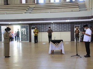 Bupati Tapteng Lantik Eks Ajudannya Jadi Sekda
