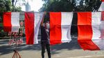 Geliat Penjualan Bendera Jelang HUT RI