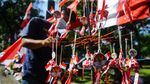 Geliat Penjualan Bendera Jelang HUT RI