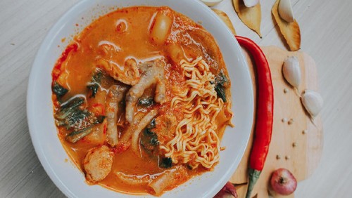 photos about taken from above the food seblak