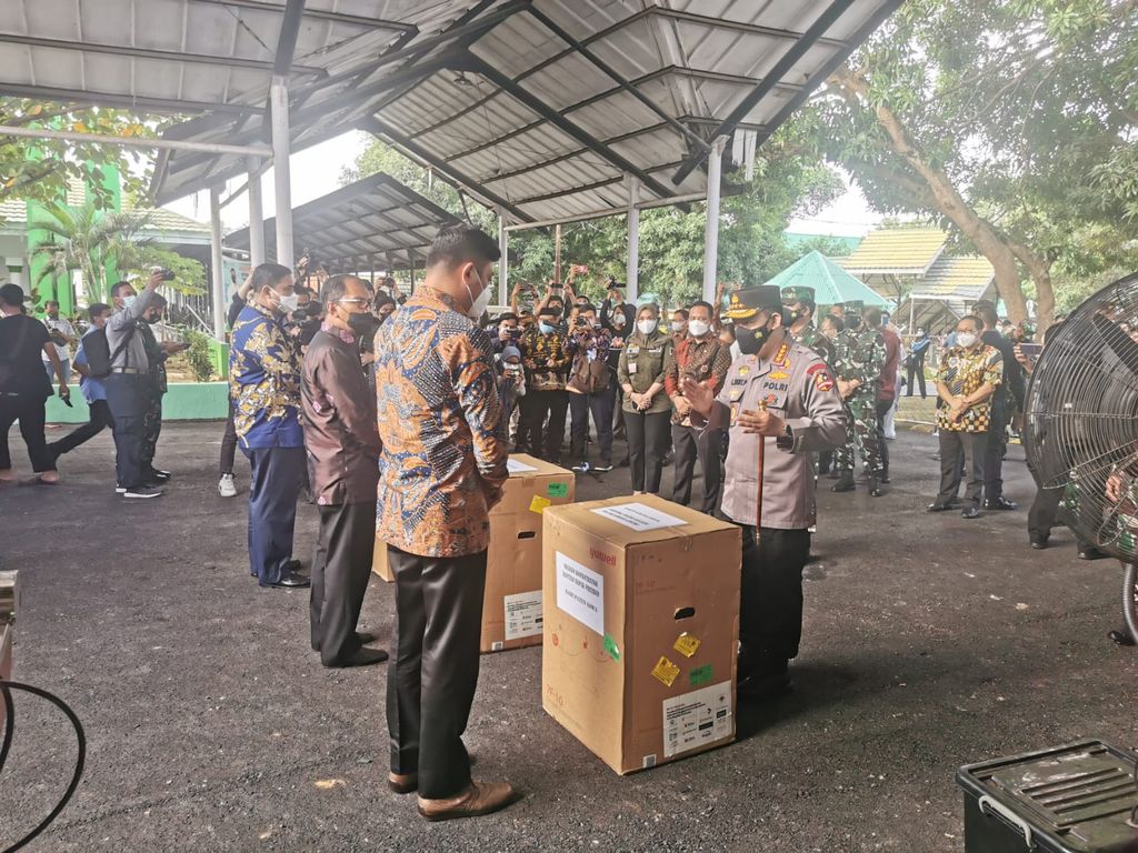 Kapolri dan Panglima TNI meninjau lokasi isoter di Sulsel