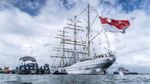 Birunya Laut Tual di Maluku Sambut Kedatangan KRI Bima Suci