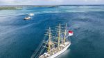 Birunya Laut Tual di Maluku Sambut Kedatangan KRI Bima Suci