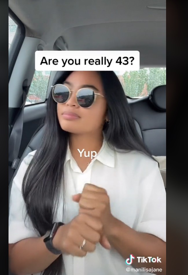 Tapi sebenarnya aku berusia 43 tahun dan memiliki 3 anak, lanjutnya. Foto: dok. TikTok