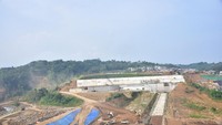 Proyek Bendungan Ciawi. Pembangunan Bendungan Sukamahi dan Ciawi di bawah tanggung jawab Balai Besar Wilayah Sungai (BBWS) Ciliwung-Cisadane, Ditjen Sumber Daya Air, Kementerian PUPR dengan target selesai 2021. Dari data debit banjir kala ulang 50 tahun-an, dibangunnya Bendungan Ciawi dan Bendungan Sukamahi dapat mengurangi debit banjir di Pintu Air Manggarai sebesar 577,05 m3/detik.Foto: Dok Kementerian PUPR