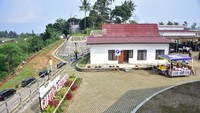 Proyek Bendungan Ciawi. Sementara progres konstruksi Bendungan Ciawi saat ini sudah sebesar 79,44% dengan capaian pembebasan lahan 97,67%.  Kontrak pembangunannya senilai Rp 798,70 miliar dengan kontraktor pelaksana PT. Brantas Abipraya dan PT. Sacna (KSO).Foto: Dok Kementerian PUPR