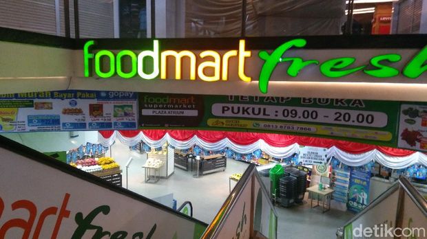 Pemprov DKI mengharuskan pengunjung dan karyawan mal di Jakarta sudah disuntik vaksin. Namun, Plaza Atrium belum menerapkannya. (Adhyasta/detikcom)