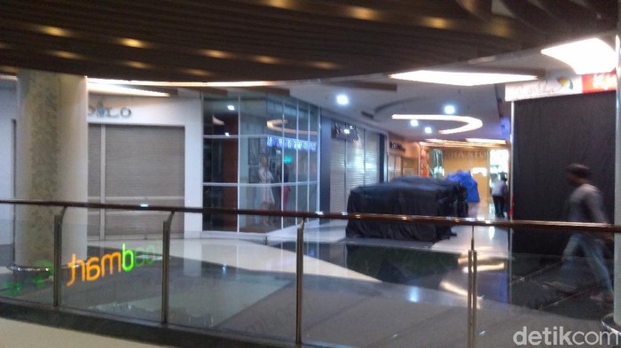 Pemprov DKI mengharuskan pengunjung dan karyawan mal di Jakarta sudah disuntik vaksin. Namun, Plaza Atrium belum menerapkannya. (Adhyasta/detikcom)