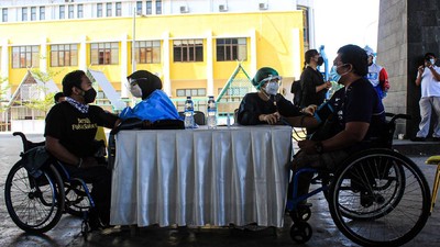 Penyandang Disabilitas di Bandung Divaksinasi COVID-19