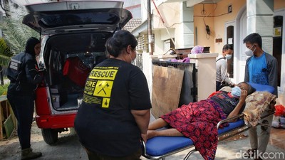 Aksi-aksi Malaikat Tak Bersayap di Tengah Pandemi