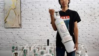 Arief Bobhiel selaku tim pelaksana Gerakan Solidaritas Sejuta Tes Antigen mengatakan gerakan ini merespon akan kebutuhkan oksigen dengan mengalihkan donasi yang sudah terkumpul untuk membeli tabung plus isi, regulator, dan nasal untuk dipinjamkan secara gratis kepada warga positif COVID-19 yang melakukan isolasi mandiri.