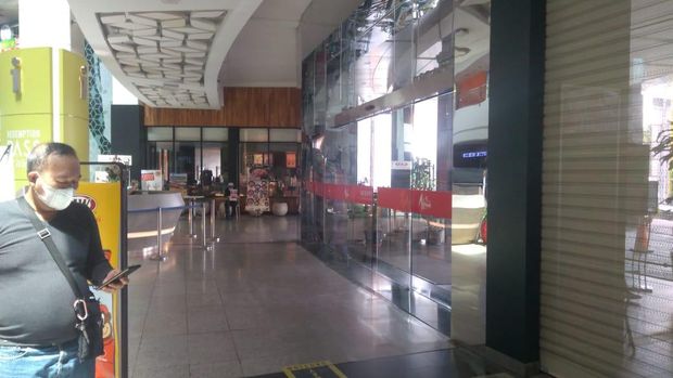 Plaza Atrium Senen, gerai makanan hingga harus membuka stan dadakan