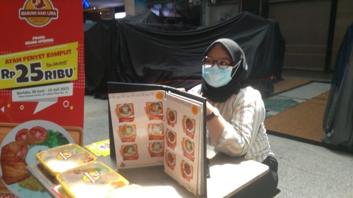 Plaza Atrium Senen, gerai makanan hingga harus membuka stan dadakan