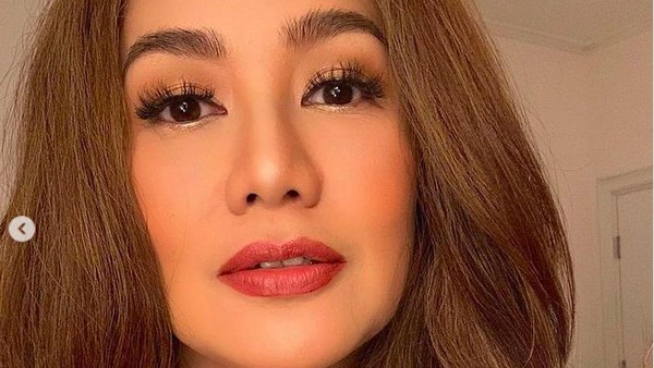 Kecantikan Reza Artamevia Usai Bebas Bikin Semua Mata Tertuju Padanya