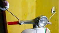 Selain Vespa Segway, Iki juga membuat electric unicycle (EUC), sepeda listrik, motor listrik hybrid, skuter listrik. Bengkel yang dinamainya DMR Custom itu melayani pesanan dari Bandung hingga luar kota setiap bulannya. Foto: Istimewa/dok.Rixy Julian Rahmat