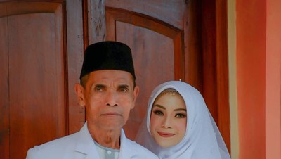 10 Foto Pasangan Viral Beda 36 Tahun, Si Pria Dikira Bapak Ternyata Suami