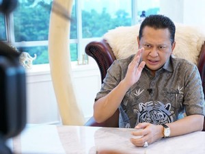 Vaksin Disebut Turunkan Risiko Kematian COVID, Bamsoet: Tak Perlu Menunda