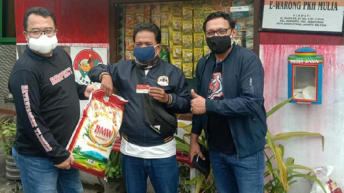 Kementerian Sosial menggandeng BNI untuk menyalurkan Bansos Program Keluarga Harapan terdampak pandemi. Ada 4,1 juta penerima sejak 2016 lalu.