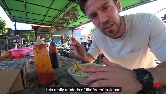 Bule Amerika Cicip Bakso Malang Bule Amerika Cicip Bakso Malang