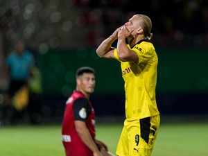 DFB Pokal: Haaland Hat-trick, Dortmund Sikat Wiesbaden