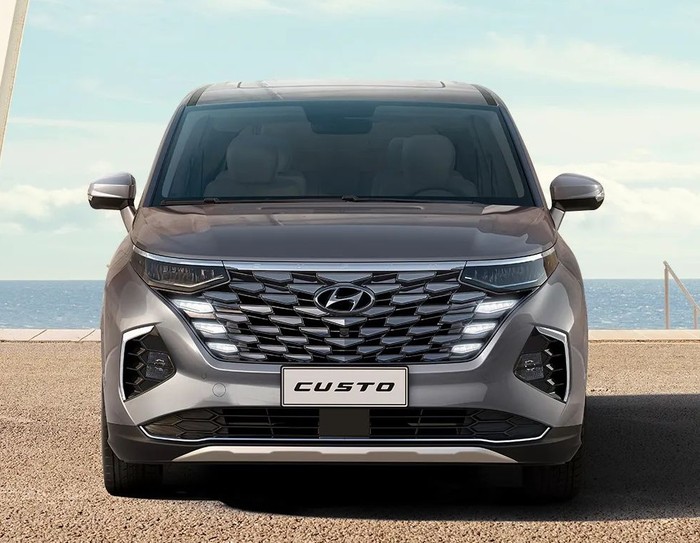 Hyundai Custo