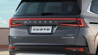 Pada bagian belakang mobil juga nampak kekar, serta penggunaan lampu belakang LED dihubungkan oleh bilah lampu LED. Foto: Hyundai Beijing