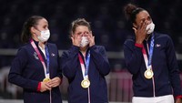 Prancis memperoleh 10 emas 12 perak dan 11 perunggu. AP Photo/Pavel Golovkin. 