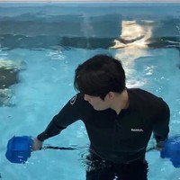 Karena pesonanya yang unik ini, netizen menganggapnya sebagai aset nasional yang menggemaskan. Bahkan beberapa meme dibuat untuk mendukung laganya. Sayangnya kemarin timnas voli putri Korea Selatan dikalahkan oleh Brasil. Foto: Instagram